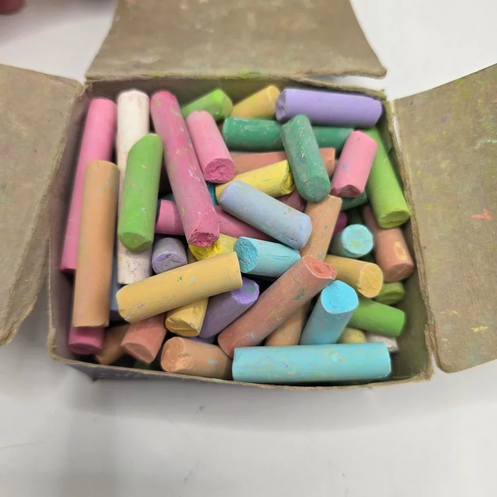 Chalkboard‎ Crayons Vintage American Art Clay Co No 134 Colored Chalk